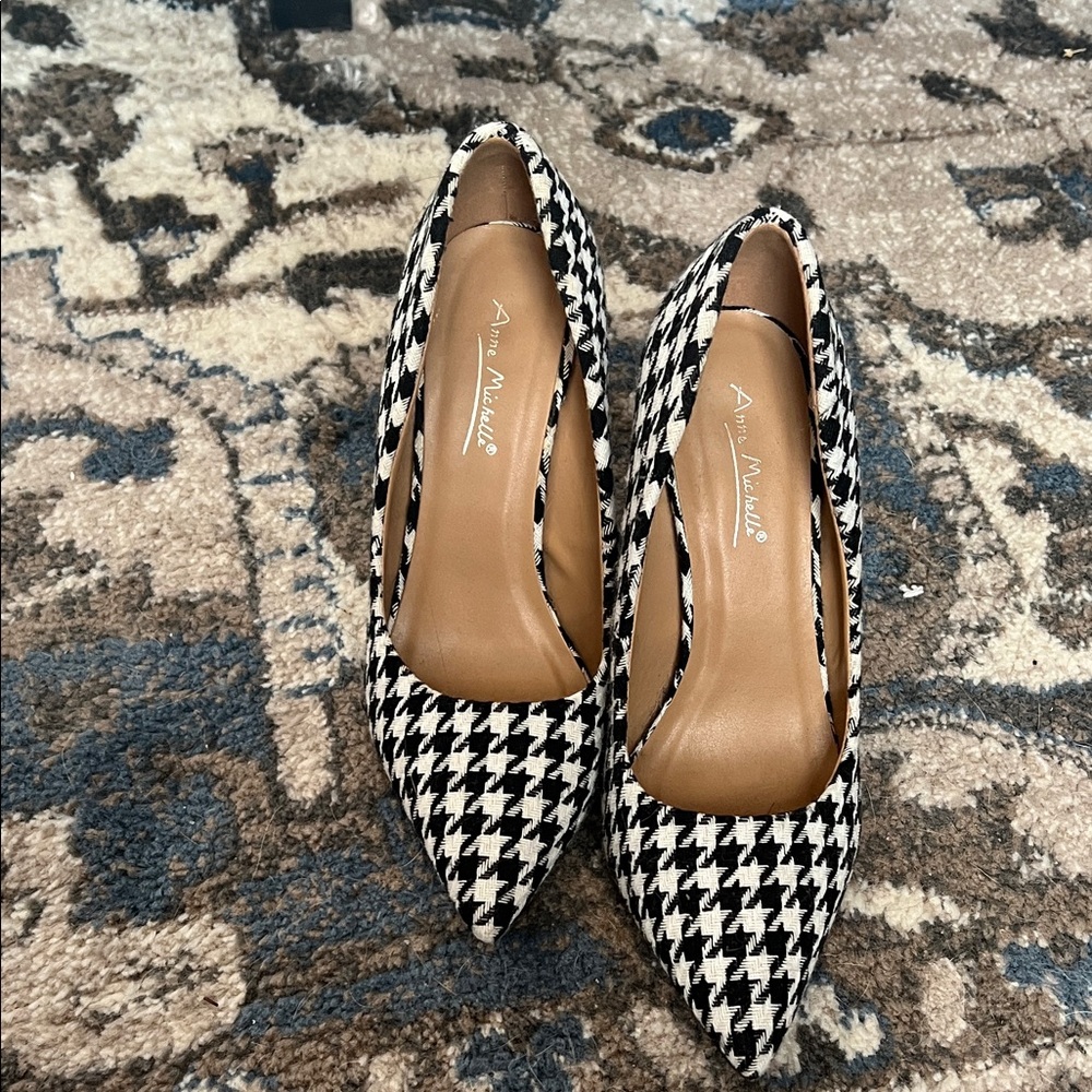 Ann Michell Black and White Houndstooth Heels